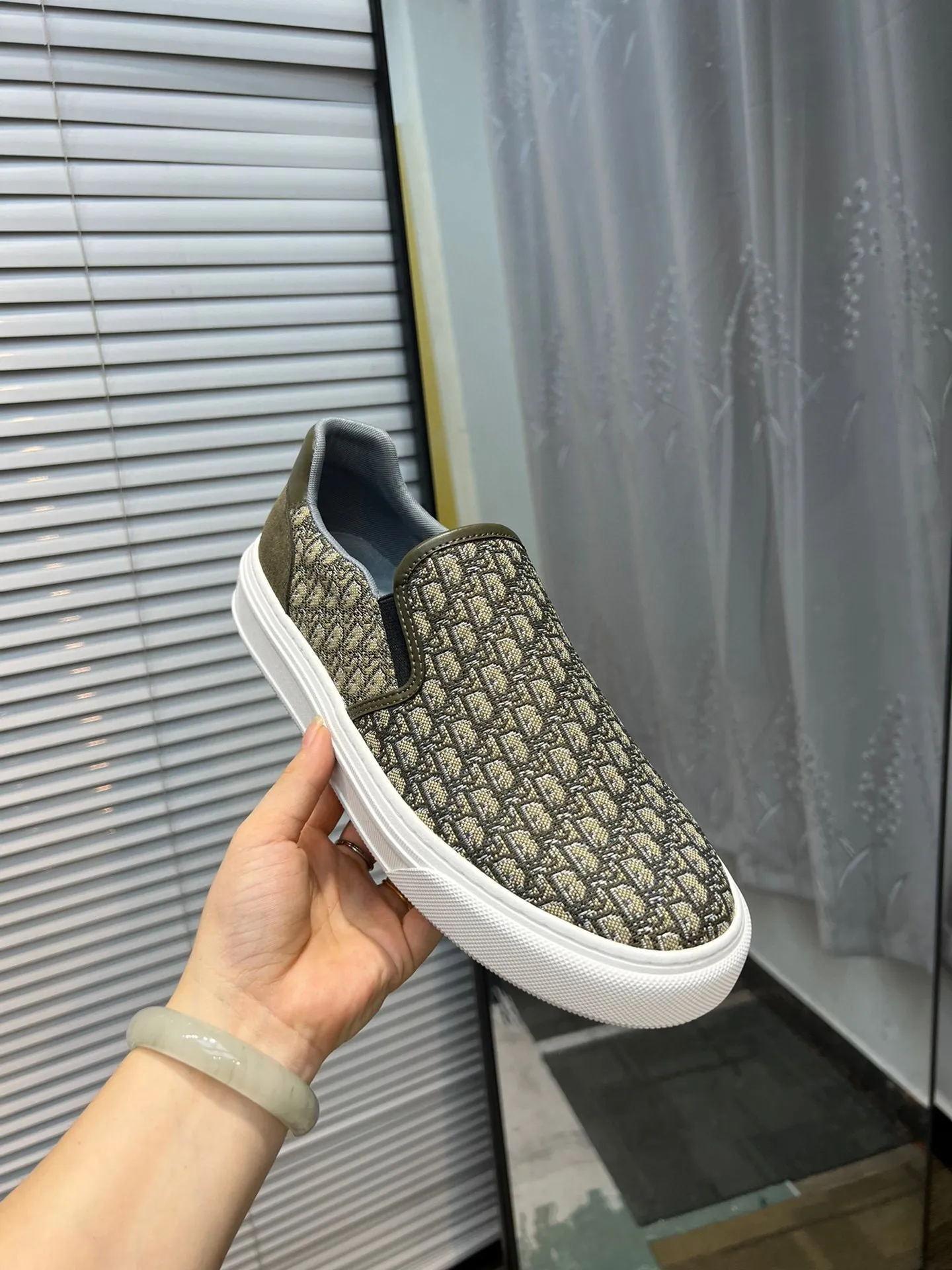 Men's shoes 💰380 The latest DiOr shipment, using imported top-grade jacquard fabric with cowhide design 👍 Breathable mesh lining, comfortable to wear, lightweight, original last mold, official website 1:1, private mold outsole, non-slip, color, multiple colors available, code number 38 to 44 (45 can be ordered)